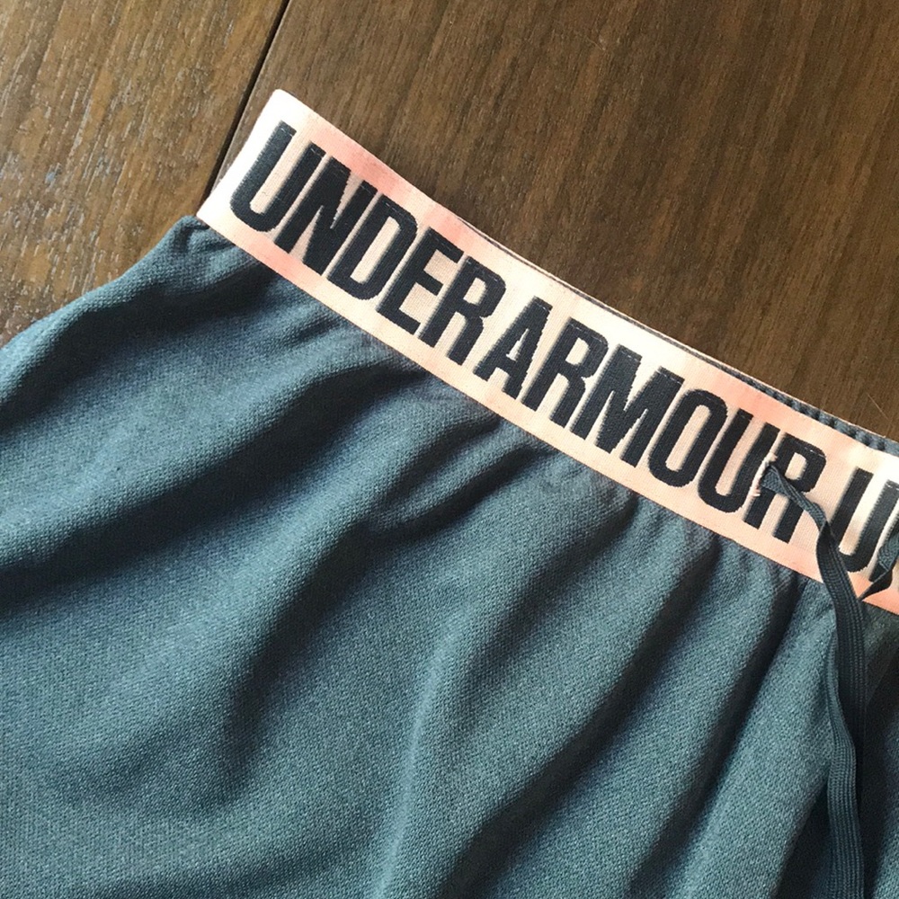 Shorts - Picture 2 of 4